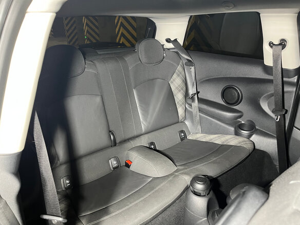 2017 Mini Hatch Cooper III (F55/F56), чёрный, 2500000 рублей - вид 13