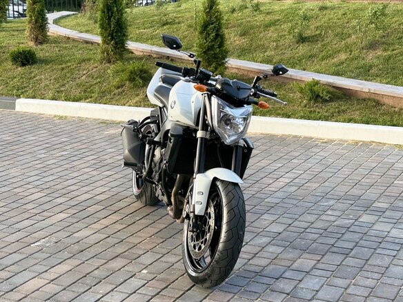 2011 Yamaha FZ1, белый, 550000 рублей - вид 3