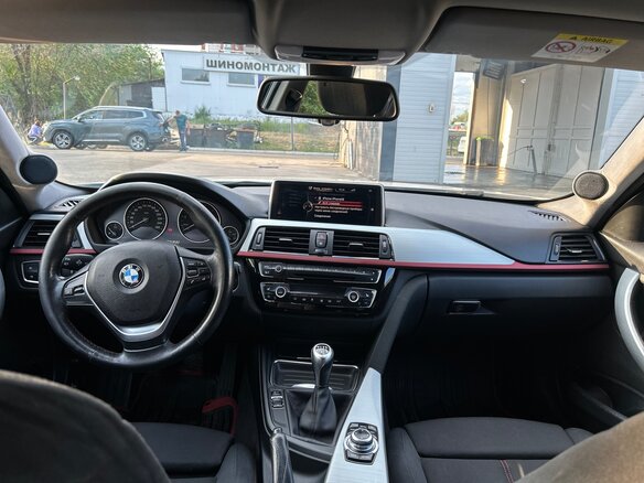 2014 BMW 3 серии 320i xDrive VI (F3x), белый, 1660000 рублей - вид 6