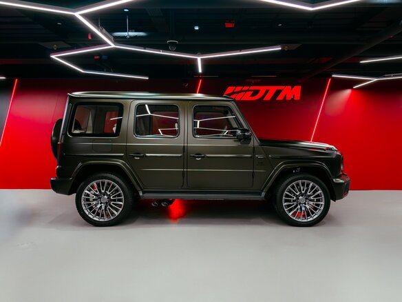 2026 Mercedes-Benz G-Класс AMG 63 AMG II (W465) Рестайлинг, зелёный, 33000000 рублей - вид 6