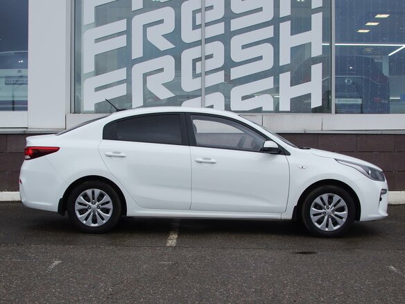 2019 Kia Rio IV, белый - вид 4