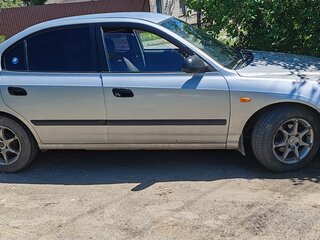 2004 Hyundai Elantra III (XD2) Рестайлинг, серебристый, 275000 рублей, вид 2