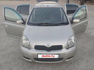 2002 Toyota Vitz I (P10), золотистый, 320000 рублей, вид 1
