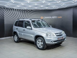 2012 Chevrolet Niva I Рестайлинг, серебристый, 333000 рублей, вид 3