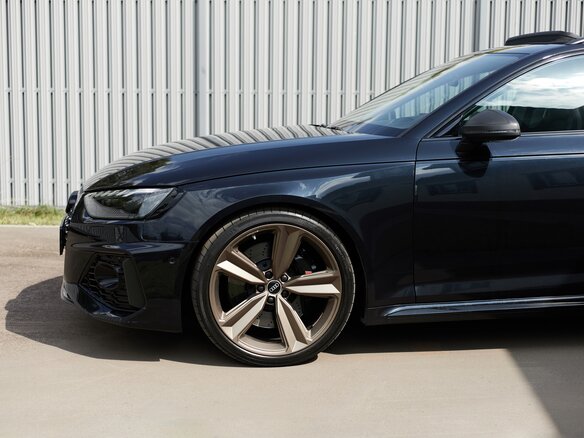 2021 Audi RS 4 IV (B9) Рестайлинг, синий, 8800000 рублей - вид 2