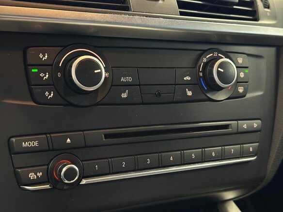 2012 BMW X3 20i xDrive II (F25), чёрный, 1358000 рублей - вид 22