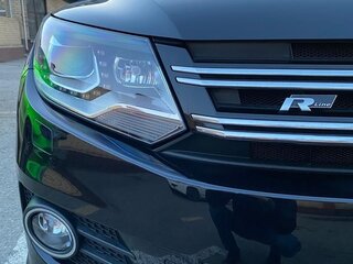 2015 Volkswagen Tiguan I Рестайлинг, чёрный, 1749000 рублей, вид 1