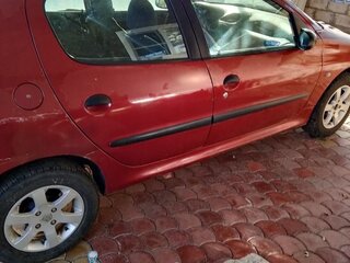2001 Peugeot 206, красный, 200000 рублей, вид 2