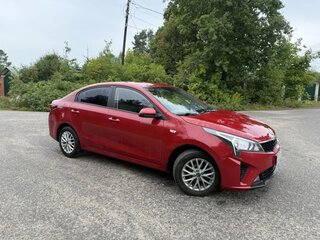 2020 Kia Rio IV Рестайлинг, красный, 1420000 рублей, вид 2