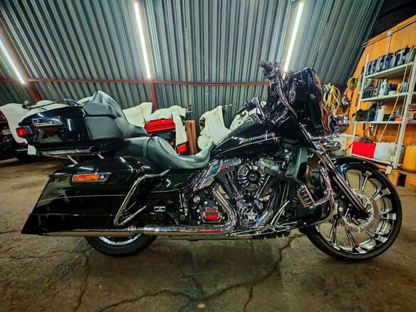 2014 Harley-Davidson Electra Glide, чёрный - вид 2