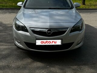 2011 Opel Astra J, серебристый, 700000 рублей, вид 2