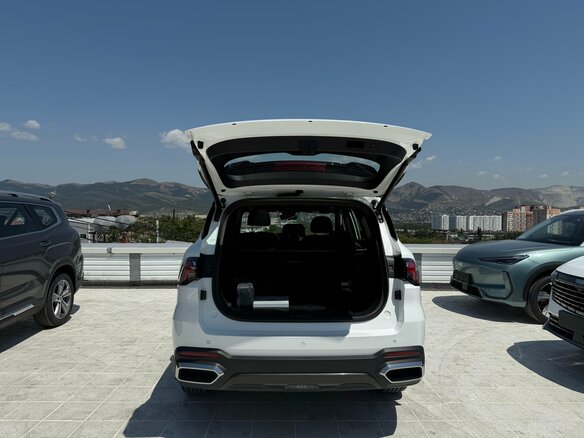 2026 Geely Okavango I Рестайлинг, белый, 4085990 рублей - вид 6