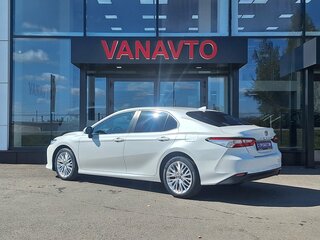 2019 Toyota Camry VIII (XV70), белый, 2590000 рублей, вид 4