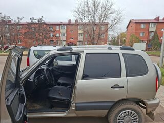 2007 Chevrolet Niva I, серебристый, 550000 рублей, вид 2