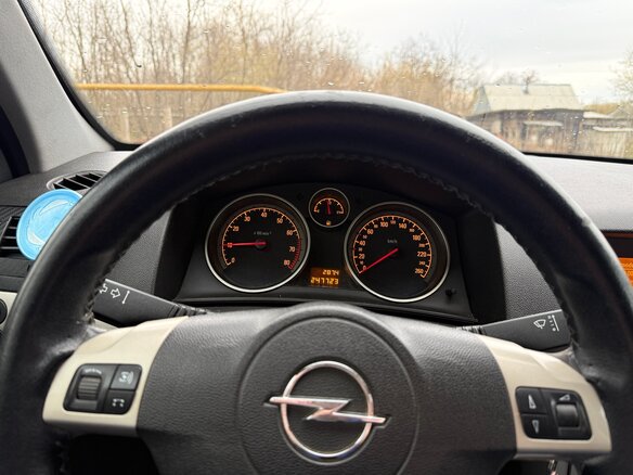 2007 Opel Astra H Рестайлинг, чёрный, 400000 рублей - вид 8