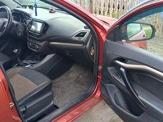 2017 Lada (ВАЗ) Vesta I, красный, 650000 рублей, вид 5