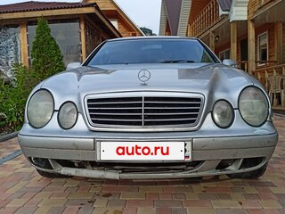 2001 Mercedes-Benz CLK-Класс 230 I (W208) Рестайлинг, серебристый, 485000 рублей, вид 2