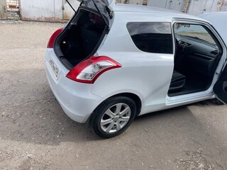 2013 Suzuki Swift IV Рестайлинг, белый, 690000 рублей, вид 4