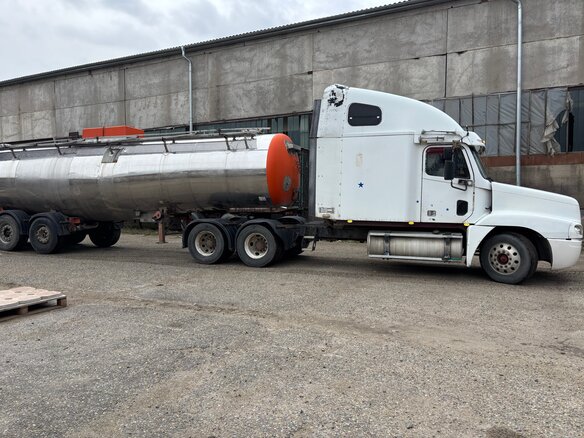 1999 Freightliner FLC, белый, 1100000 рублей - вид 10