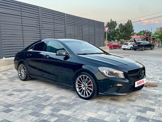 2013 Mercedes-Benz CLA 200 I (C117, X117), чёрный, 2000000 рублей, вид 1