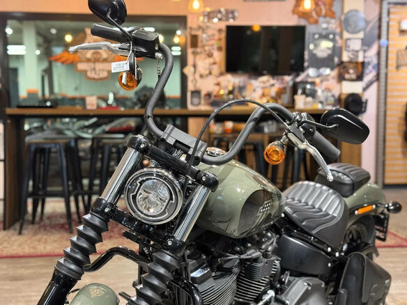 2021 Harley-Davidson Street Bob, зелёный, 1890000 рублей - вид 4