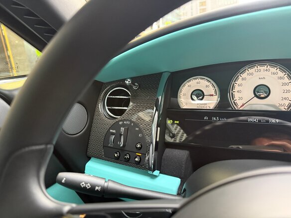 2019 Rolls-Royce Wraith Black Badge, чёрный, 28000000 рублей - вид 13
