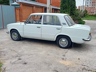 1975 Lada (ВАЗ) 21011, белый, 370000 рублей, вид 3