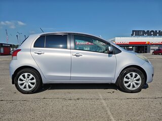 2010 Toyota Vitz II (XP90), серый, 699999 рублей, вид 4