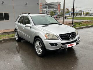 2005 Mercedes-Benz M-Класс 350 II (W164), серебристый, 1100000 рублей, вид 3