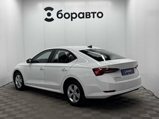 2021 Skoda Octavia IV (A8), белый, 2149000 рублей, вид 4