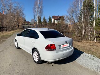 2015 Volkswagen Polo V Рестайлинг, белый, 1500000 рублей, вид 3