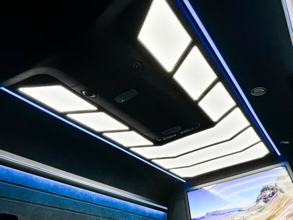 2025 Mercedes-Benz Sprinter, чёрный, 31990000 рублей - вид 26