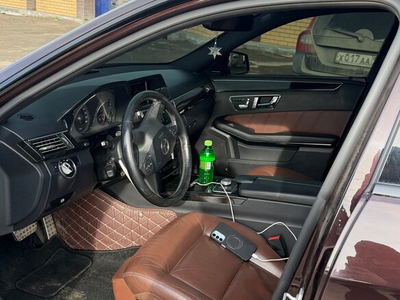 2010 Mercedes-Benz E-Класс 350 IV (W212, S212, C207), коричневый, 1690000 рублей - вид 9