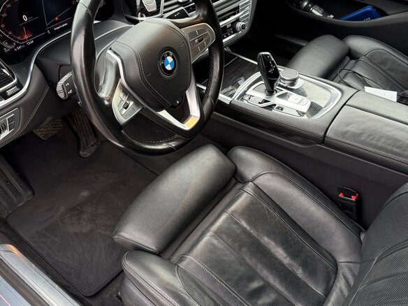 2019 BMW 7 серии Long 730Ld xDrive VI (G11/G12) Рестайлинг, чёрный, 4400000 рублей - вид 9