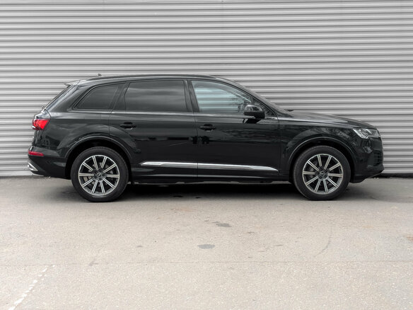 2023 Audi Q7 45 TFSI II (4M) Рестайлинг, чёрный, 6950000 рублей - вид 4