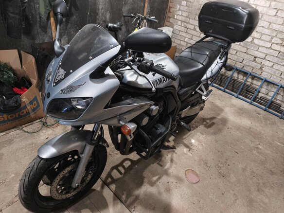 2002 Yamaha FZS600 Fazer, серебристый, 320000 рублей - вид 5