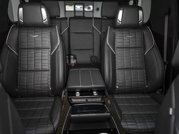 2025 Cadillac Escalade ESV V Рестайлинг, чёрный - вид 25