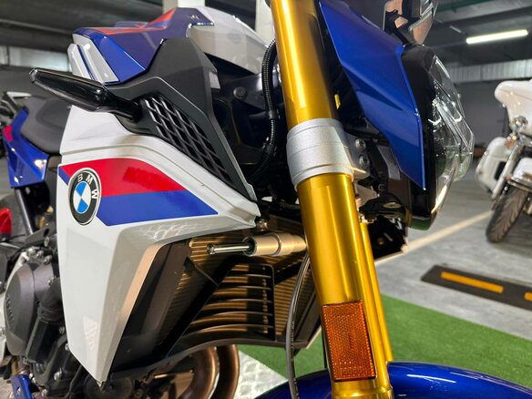 2024 BMW F 900 R, синий, 1150000 рублей - вид 13