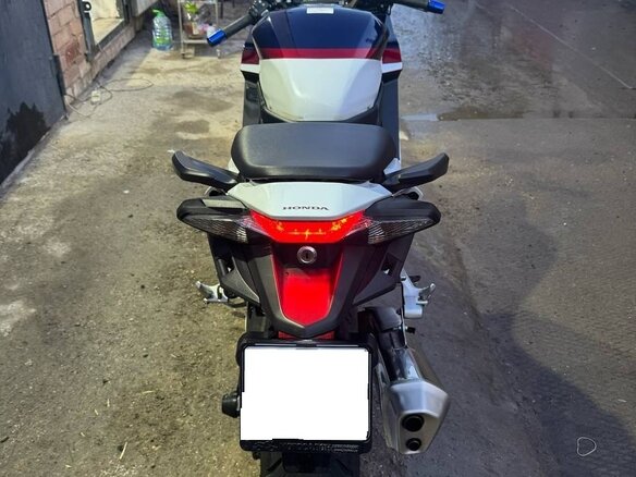 2020 Honda VFR 800, белый, 1000000 рублей - вид 9