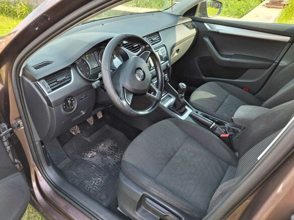 2015 Skoda Octavia III (A7), коричневый, 1000000 рублей - вид 7