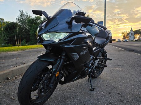 2024 Kawasaki Ninja 650, зелёный, 710000 рублей, вид 1