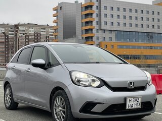 2021 Honda Fit IV, серый, 1330000 рублей, вид 1