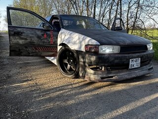 1993 Toyota Cresta IV (X90), чёрный, 890000 рублей, вид 3