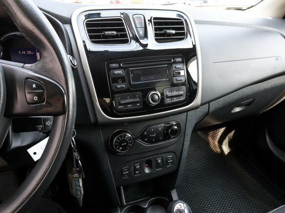 2016 Renault Sandero II, серый - вид 18