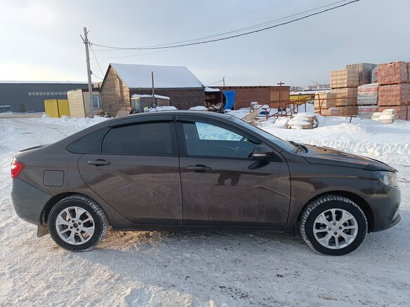 2017 Lada (ВАЗ) Vesta I, коричневый, 770000 рублей - вид 2