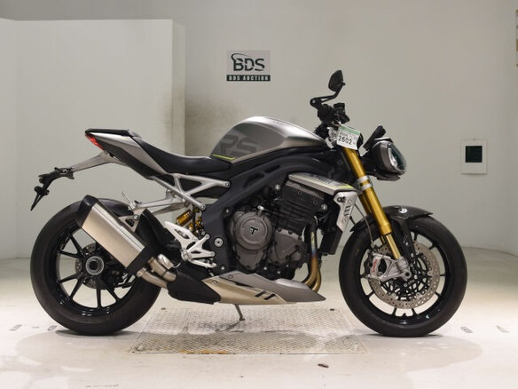 2021 Triumph Speed Twin, серый, 1300000 рублей