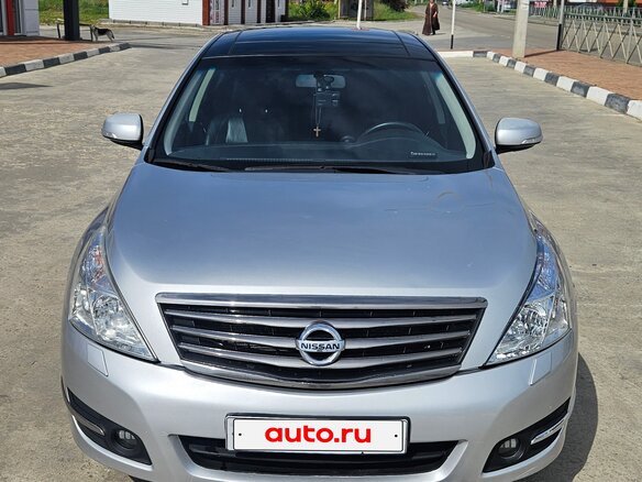 2010 Nissan Teana II (J32), серебристый - вид 1