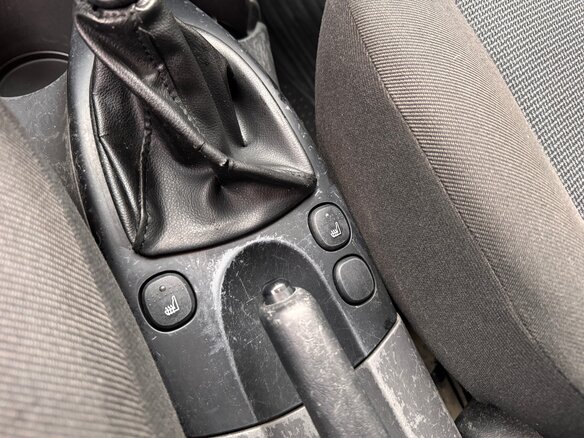 2004 Ford Focus I Рестайлинг, серый - вид 13