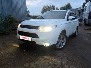 2012 Mitsubishi Outlander III, белый, 1200000 рублей, вид 1
