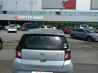 2021 Daihatsu Mira e:S II, серебристый, 749000 рублей, вид 3